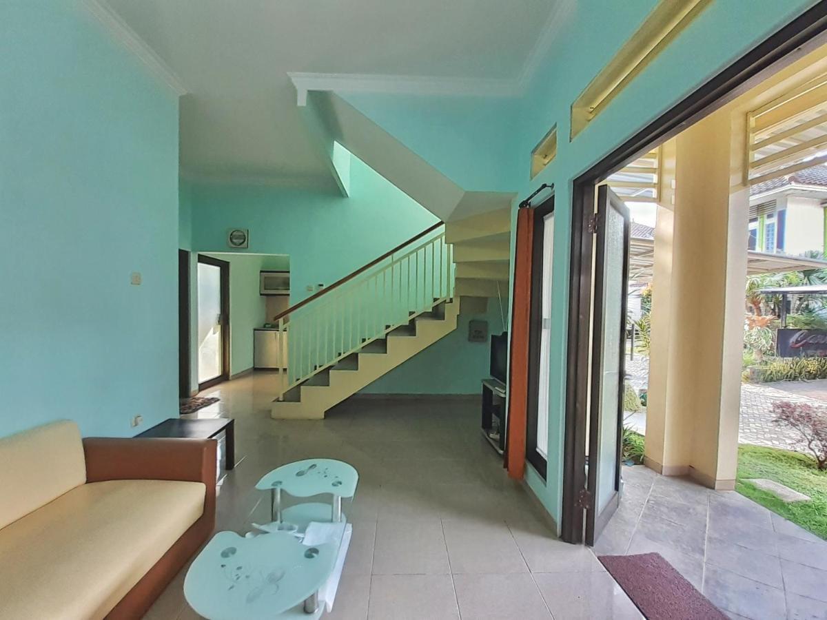 Villa 3 Bedroom Edelweis No. 7 Near Museum Angkut Batu  Exteriér fotografie