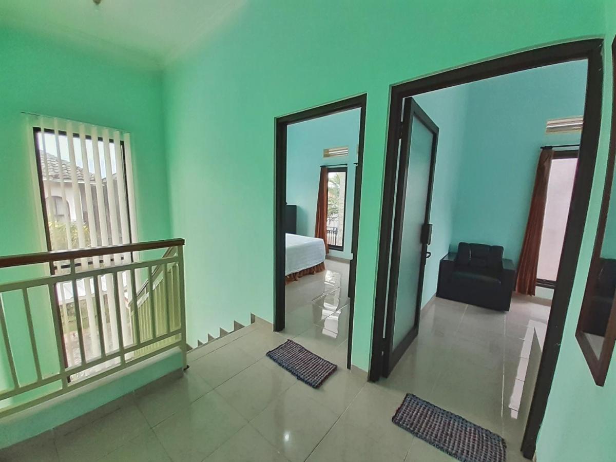 Villa 3 Bedroom Edelweis No. 7 Near Museum Angkut Batu  Exteriér fotografie