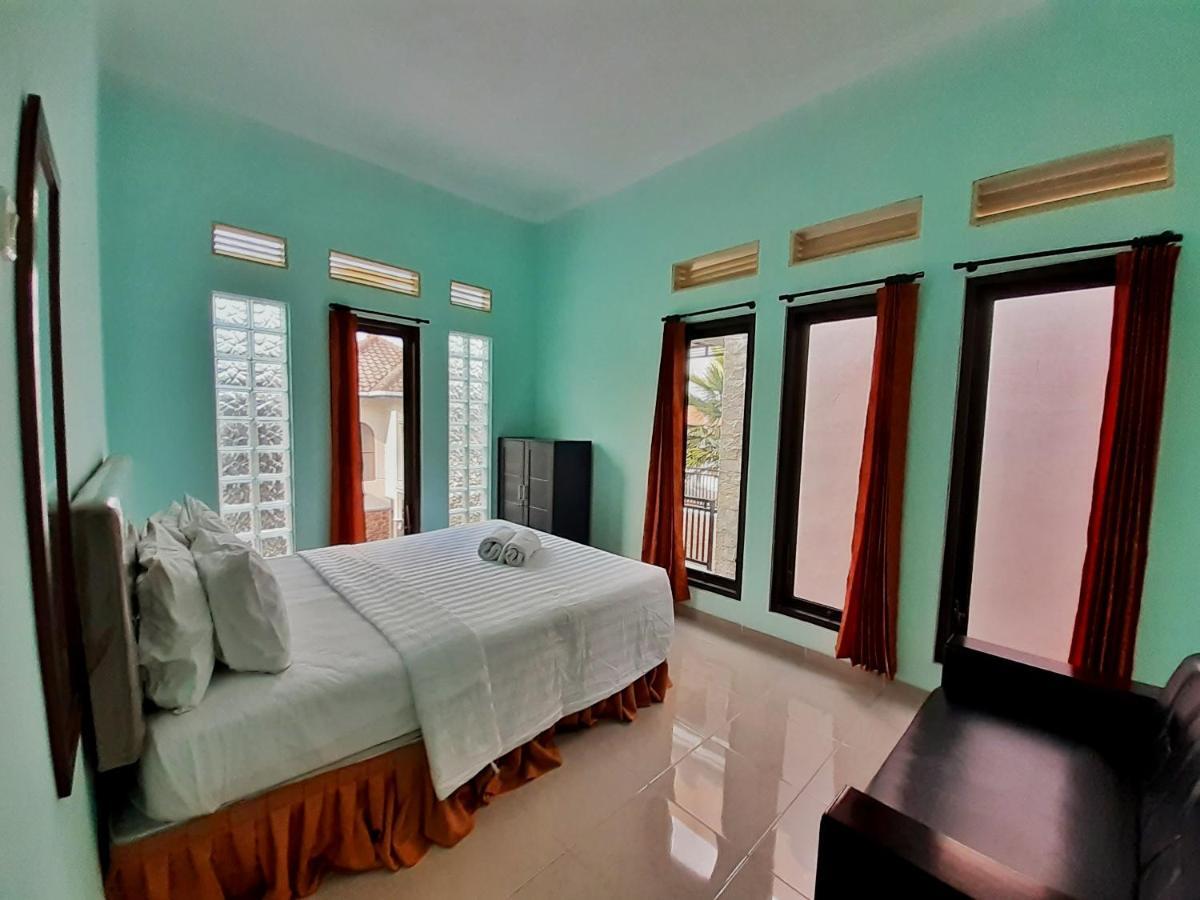 Villa 3 Bedroom Edelweis No. 7 Near Museum Angkut Batu  Exteriér fotografie