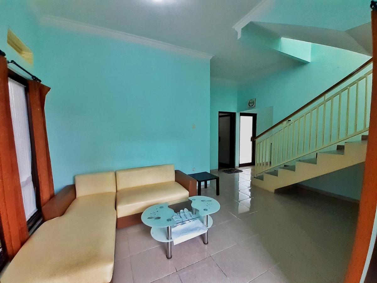 Villa 3 Bedroom Edelweis No. 7 Near Museum Angkut Batu  Exteriér fotografie